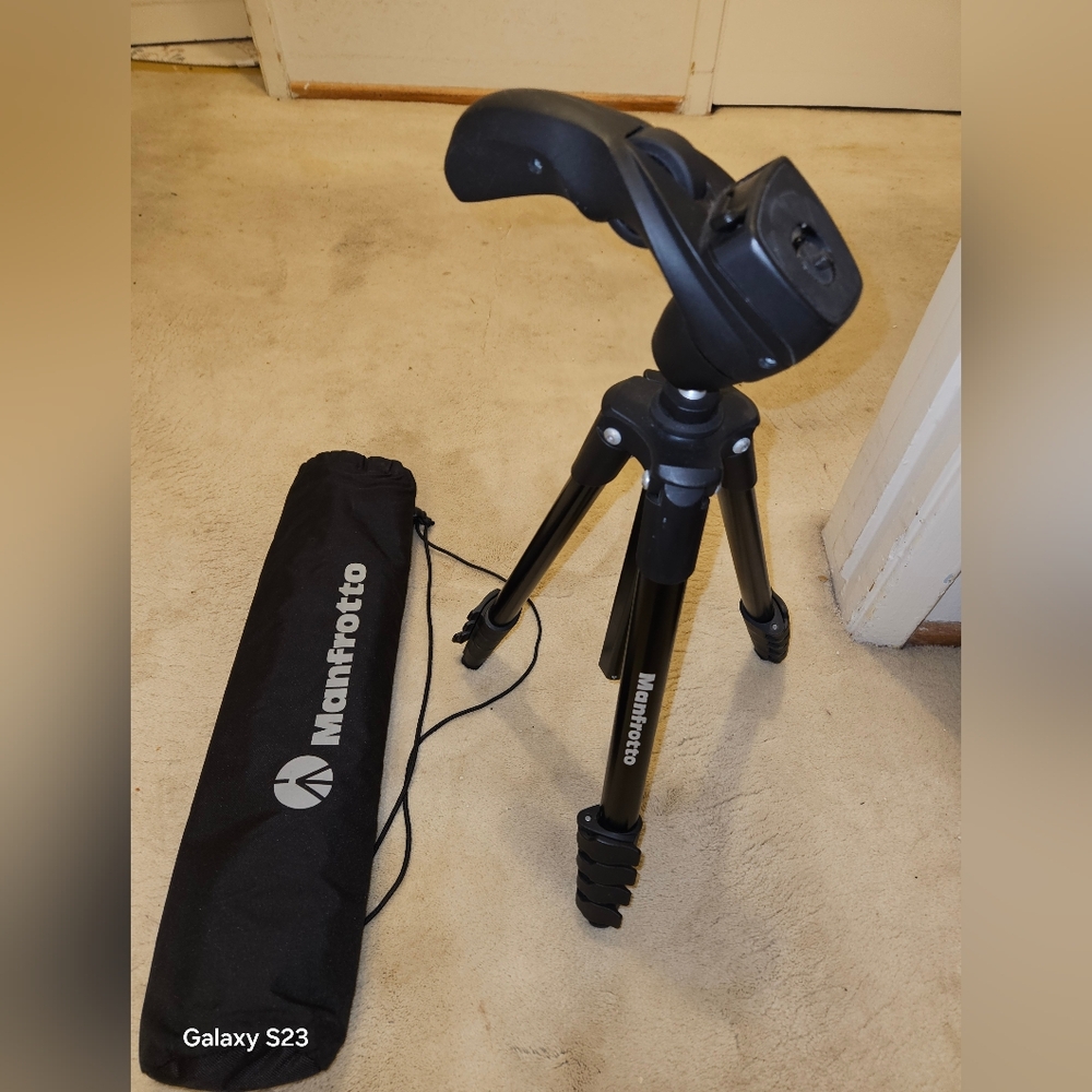 Manfrotto Tripod